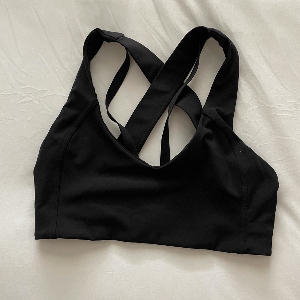 Lululemon Black Criss Cross Back Sports Bra Size 4